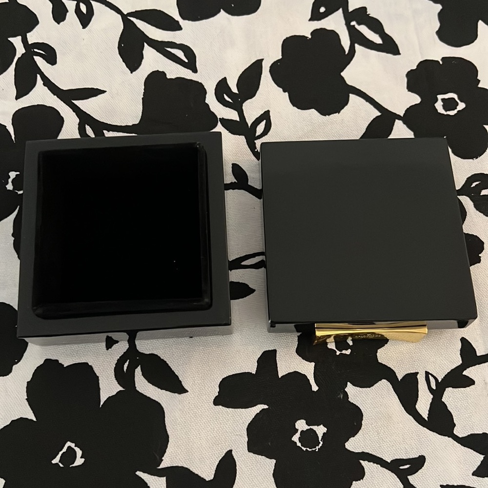Kate spade box garden street shiny black gold bow tie New York jewelry decor y2k - Picture 3 of 6
